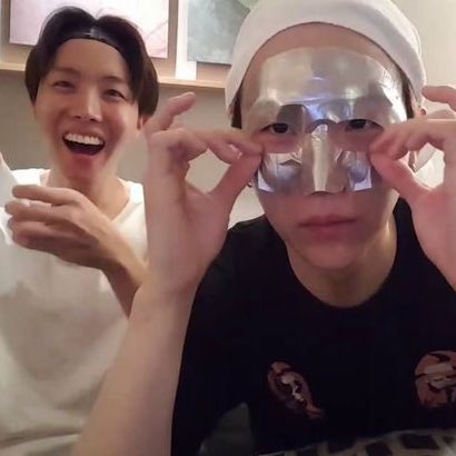 vanteiga's tweet photo. os sope sendo adoráveis juntos sem muito esforço — a thread https://t.co/NlToWJ9jOZ