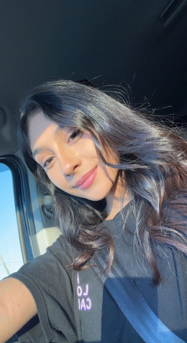 _ivelazquez's tweet photo. The sun always makes me look better ☀️ https://t.co/X3mP1VIYsL