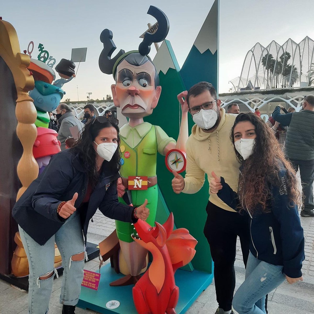 rmaeztuhfurio's tweet photo. Ja estan els nostres ninots en l’#ExpoNinot22! 🔥 

Increïble treball dels nostres artistes SacabutxART i Vicente Domínguez! Sàtira, crítica, ensenyament i bellesa 🎨 

El millor premi és seguir apostant per la falla i seguir fent falles 💥

#sentimhumanista https://t.co/JyQUr7GZ4n