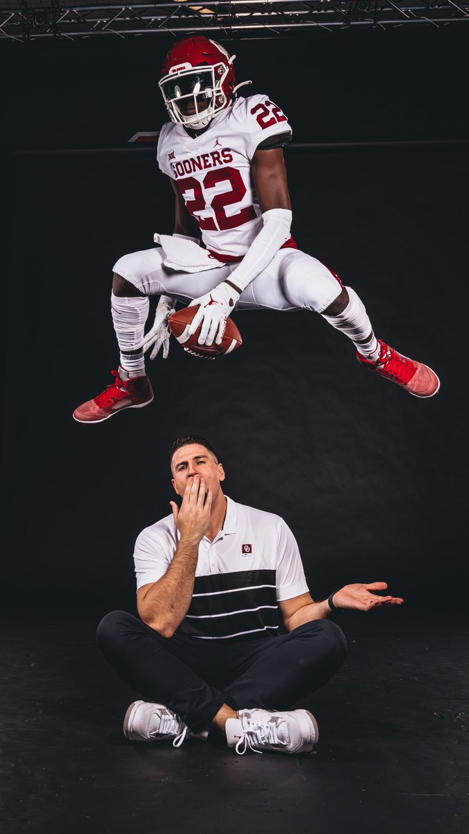 moneybj22's tweet photo. Had a great time at OU thank you @CoachVenables @MiguelChavis65 @CoachToddBates @seancooper_C4 @suerotherbond    #SOONERNATION https://t.co/4p9EoqFdHS