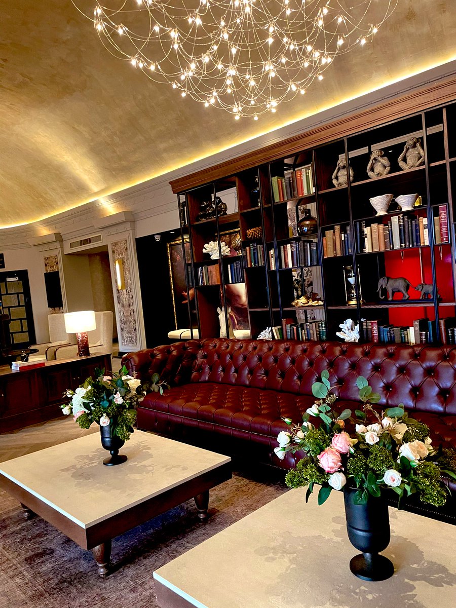 abstract_news's tweet image. Fab to be back in the swing of things with more #liveevent site visits. Today we were in Leeds @TheQueensQ 👸🏼✨ The refurb is stunning &amp;amp; shows off the rich history of the listed building.  #eventprofs #Leeds #MondayMotivation ❤️✨✅