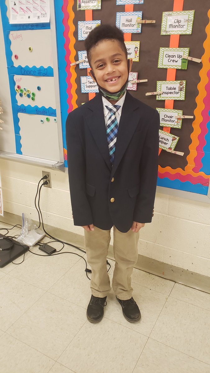 DrShemon's tweet photo. Words can't explain how I felt when a student walked in my office today and said, "I wanted to be like you today!" You never know who you inspire, so make sure your attitude is always worth catching! #HeFresh @suptking @PrincipalKafele @Formersportsguy @JMCSSHC @ArlingtonJmcss https://t.co/bExXbYmNig