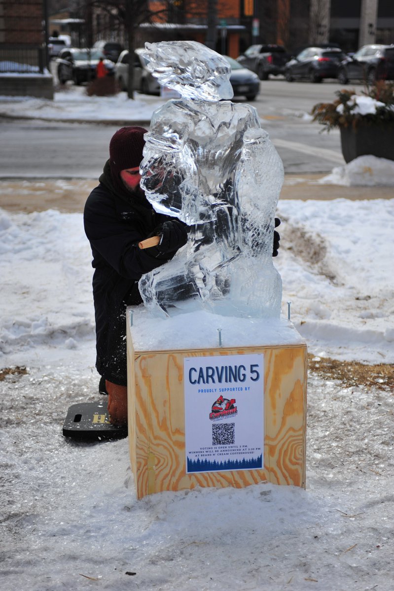 BuildingMadison's tweet photo. Ice sculpting this weekend in Sun Prairie. Talented individuals for sure. #ice #icescuplting #icecraving #artistic https://t.co/ipPEUjlUqS
