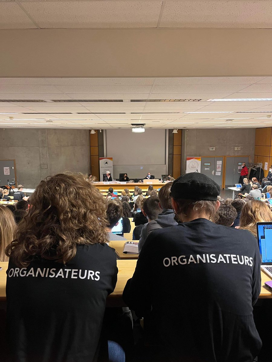 poligones_org's tweet photo. Retour sur la première conférence du Colloque 2022 : La position de la France dans l’accueil des enfants de djihadistes détenus en Syrie !
Un grand merci à @DoseLevy_Avocat @hub_laferriere et Loïc Robert, nos intervenants, pour leurs discours très inspirants. https://t.co/IzJ1Qa4PQc