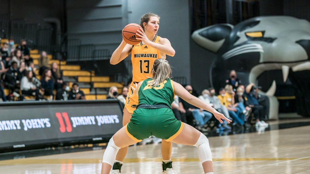 Great job to @WisconsinBlaze Alum @Macy_Mcglo of @MKE_WBB on Saturday! She played 15 minutes had 4 points, 7 rebounds, and 2 assists in UWM's 80-55 win over Wright State! Keep up the great work! #BlazeBasketball🏀 #BeTheFlame🔥 #UnitedWeRoar