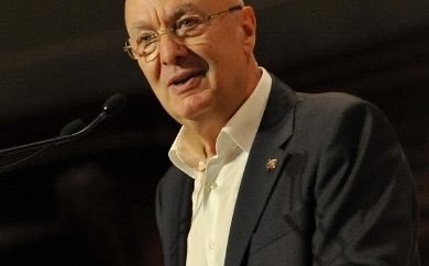 Je viens d’apprendre le décès de Costel Subran, ancien VP de <a href="/sfoptique/">SFO</a> et de CNOP @PhotonicsFrance. En 2015 nous organisions l’année internationale de la lumière, et tu te réjouissais de <a href="/chairphotonics/">Chaire Photonique</a> #Metz. Costel, ta lumière est plus que jamais là, et éclairera nos projets!