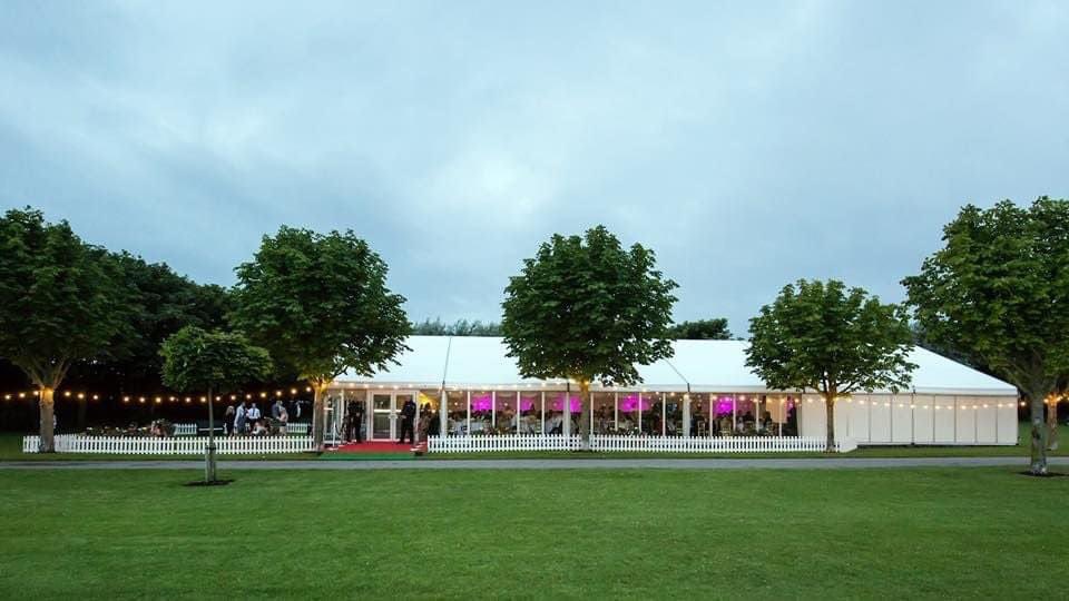 MarqueesElite's tweet photo. Our new stunning venue for 2022, The Lakeside Marquee, Victoria Park, #southport

Read More and Enquire: ⤵⤵⤵
https://t.co/lKhuIJYqrL https://t.co/uKbmveaz0J
