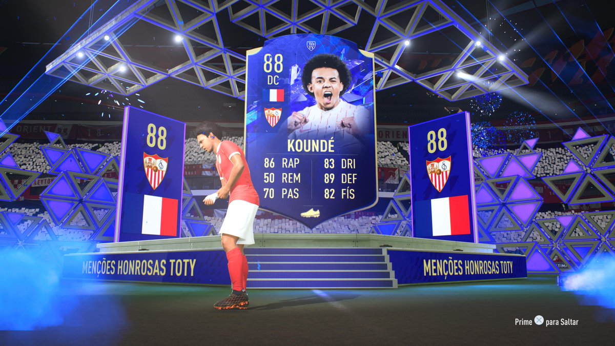 What7What's tweet image. #PS5Share, #FIFA22