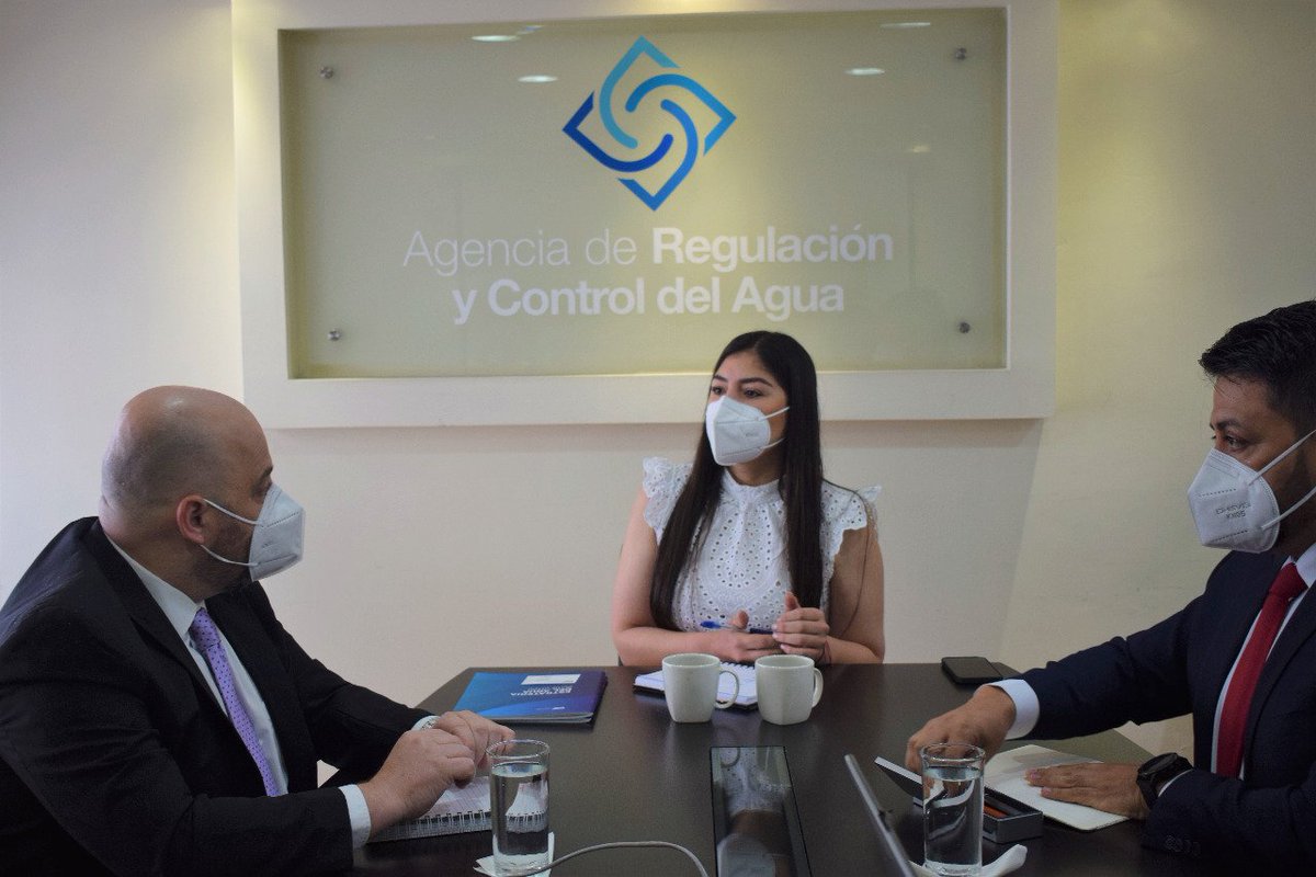 Reg_aguaEc's tweet photo. La Directora Ejecutiva de la ARCA  @MaLuisa_Coello mantuvo una reunión con representantes d la CAF en la cual se trataron temas para el fortalecimiento y desarrollo de capacidades del sector de agua potable y saneamiento, a través de la Cooperación Técnica con fondos @GIZEcuador https://t.co/fzlEhGZIQs