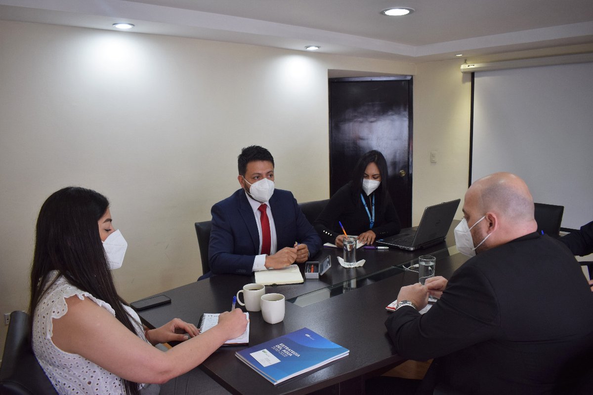 Reg_aguaEc's tweet photo. La Directora Ejecutiva de la ARCA  @MaLuisa_Coello mantuvo una reunión con representantes d la CAF en la cual se trataron temas para el fortalecimiento y desarrollo de capacidades del sector de agua potable y saneamiento, a través de la Cooperación Técnica con fondos @GIZEcuador https://t.co/fzlEhGZIQs
