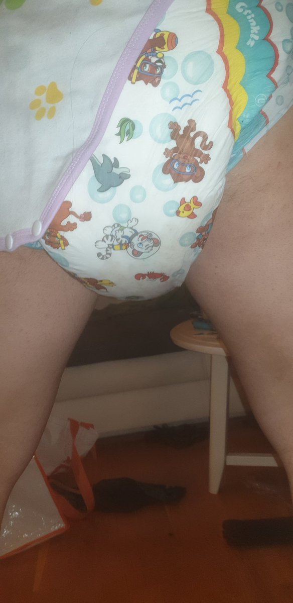 DogloveMax's tweet photo. Oh nooo I think my diapee is full... what should I dooo? xc 
#abdl #diaperboy #abdlboy #littlespace #diapermess https://t.co/SH1nATtEKb