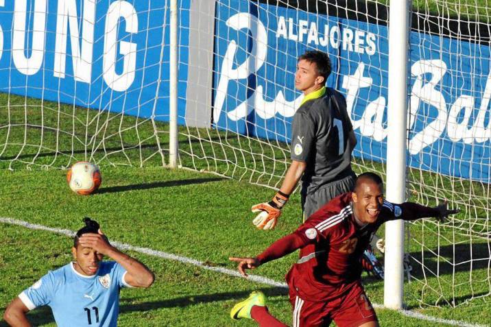El último gol vinotinto anotado en el Centenario por eliminatorias fue el 02/06/2012, minuto 83 pase preciso de Juan Arango y cabezazo certero de <a href="/salorondon23/">Salomón Rondón</a> | Uruguay y Venezuela empataron 1-1
