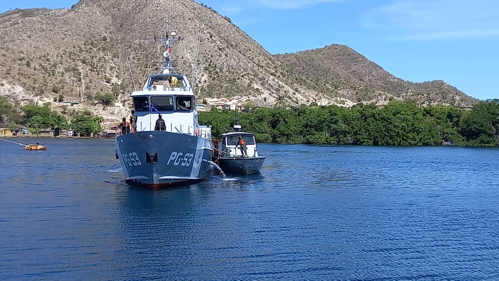 EpgGuanta's tweet photo. 1/2 En el marco de la Campaña “Navegando al Bicentenario”, fue trasladada desde la @EpgZona hasta la @EpgGuanta la Lancha @Ab_Guardacostas “CHICHIRIVICHE” LG-31, con el fin de efectuar mantenimiento mayor, reacondicionamiento de motores y generadores #31Ene #JuegosNacionales2022 https://t.co/OlUDT0Z4G7