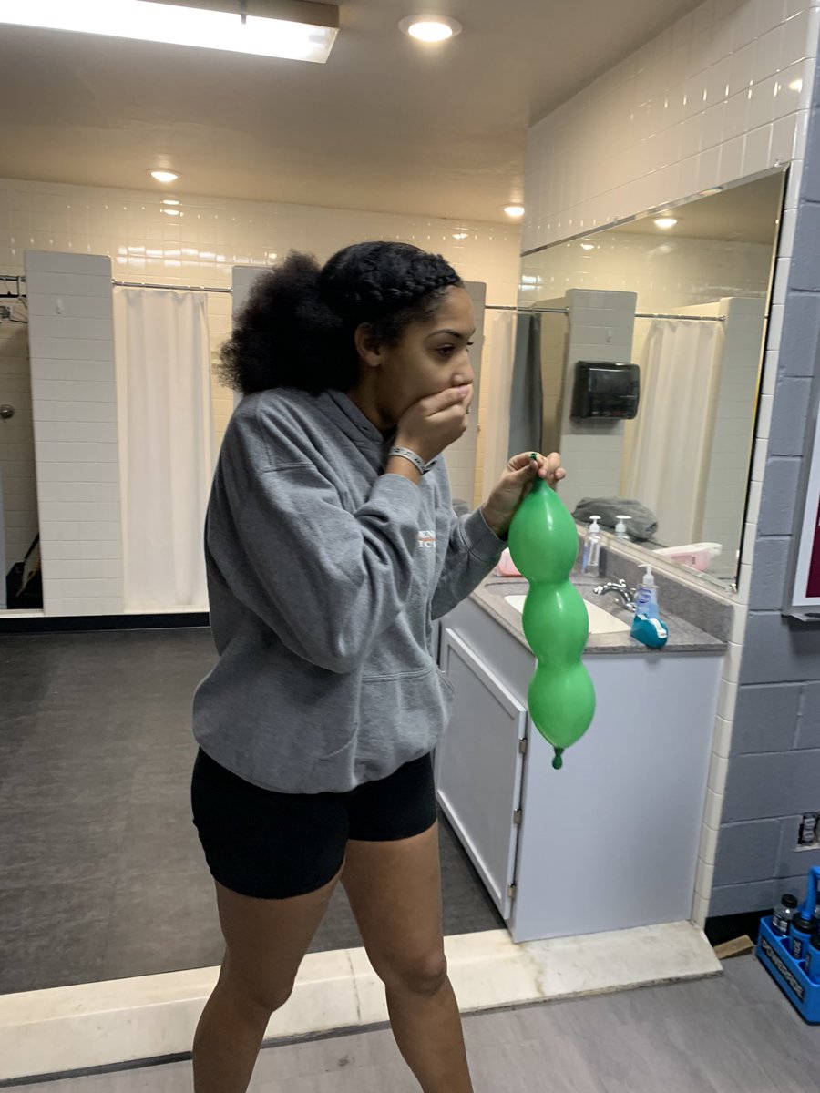 FCAHS Girls’ Basketball tweet media