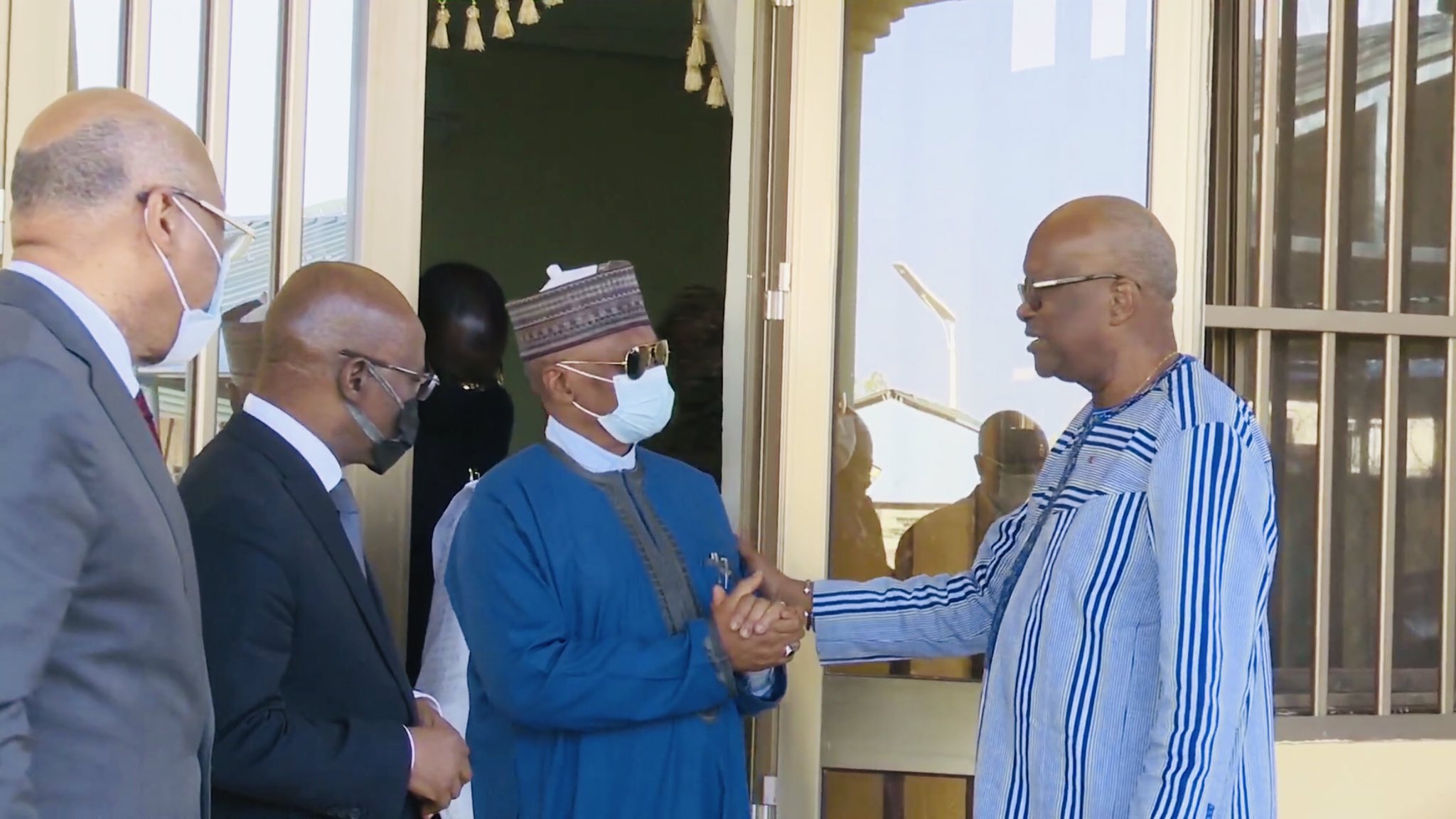 Burkina Faso / Voici Les Premières Images De L'Ex-Président Roch Kaboré Après Le Putsch-(Photos)