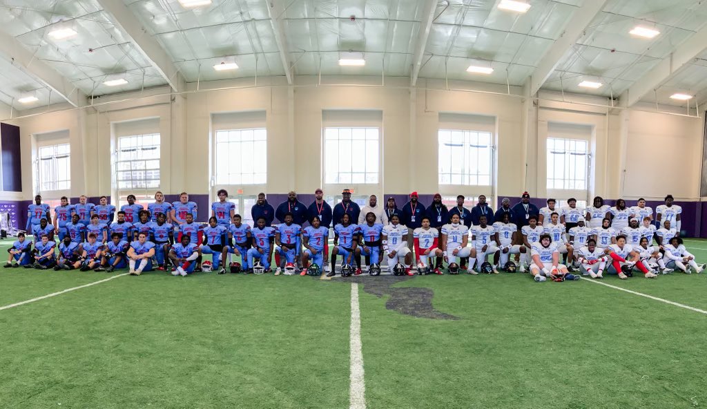 Elite3Recruits's tweet photo. Team Blaze 🔥 Team Ice 🧊 

To the student-athletes, we are proud of your journey traveled to the Nashville All American Bowl. You will forever be apart of our first participating class. Uno! ♠️ 

#NashvilleAABowl #AllAmerican #Nashville https://t.co/t8LZqfDtFK