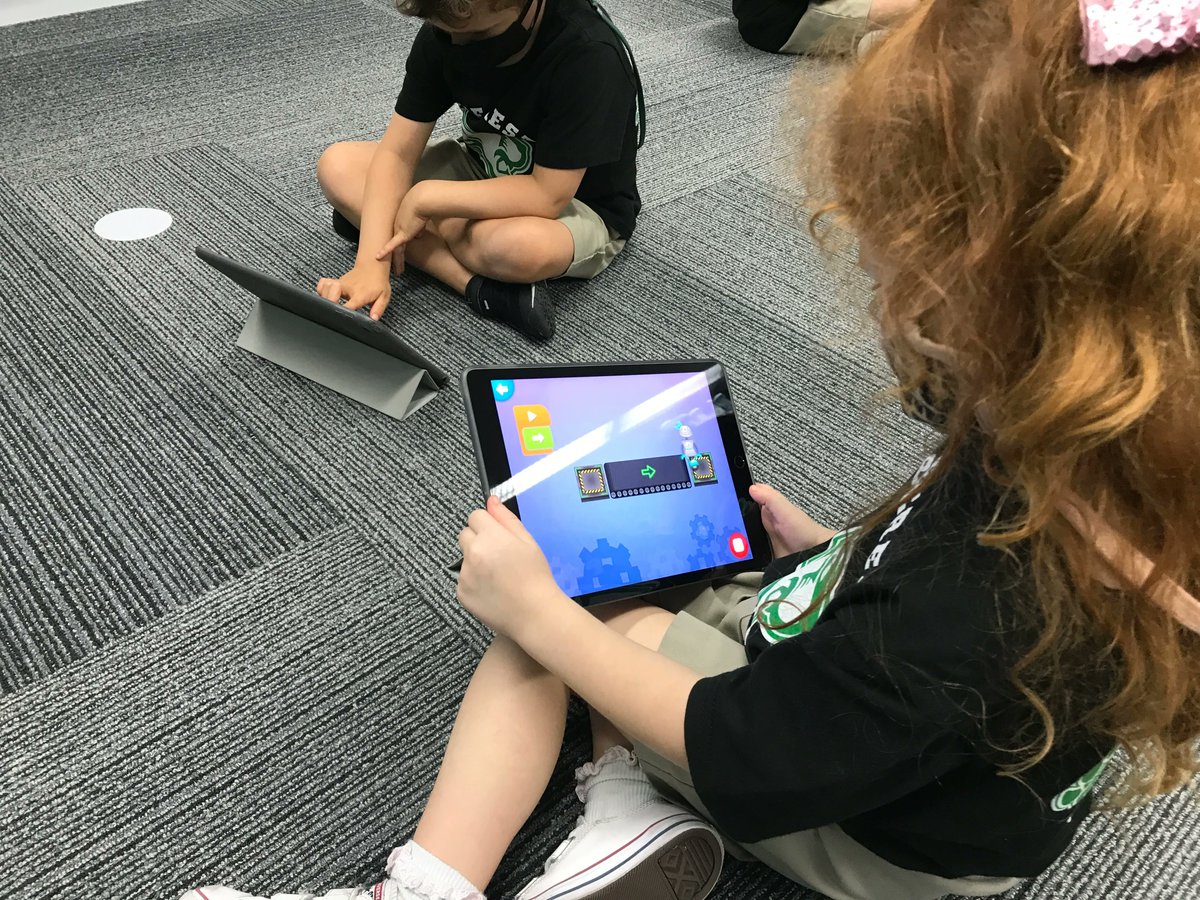 PCInnoInstitute's tweet photo. #PCKindergarten Ss are using the Tuner App. The students are focusing on the activity titled assembly line. It features word-free code blocks, pictures, & friendly voiceovers. #CSTA #PCcode https://t.co/lK2bYklcfd