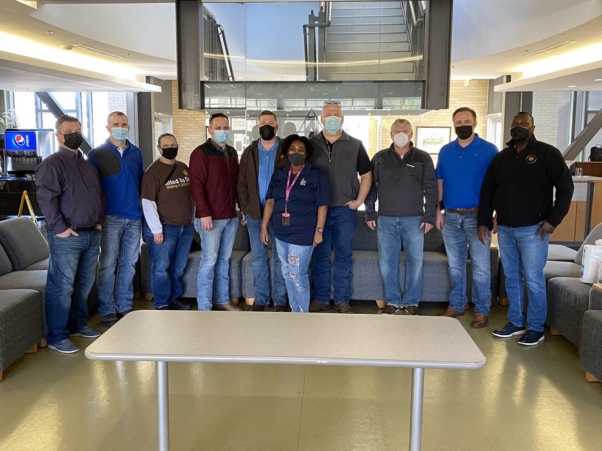 Little Rock Divison volunteering today at ASMSA <a href="/HeatherBro73/">Heather Brock</a> <a href="/jodypet86330555/">Jody Peters</a>