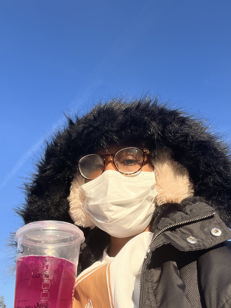 ca6ria's tweet photo. idk if u can tell but i’m #overtoday 😀 https://t.co/XI0t0HdE72