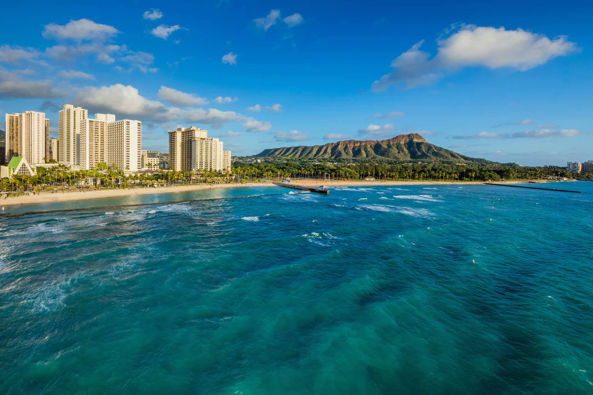 CheriseLakeside's tweet photo. A week here at the end of the month is going to do this #CSIKraken a WORLD of good! #HappyPlace #Sunshine #AssInTheSand #ToesInTheWater https://t.co/nKsI6wot78