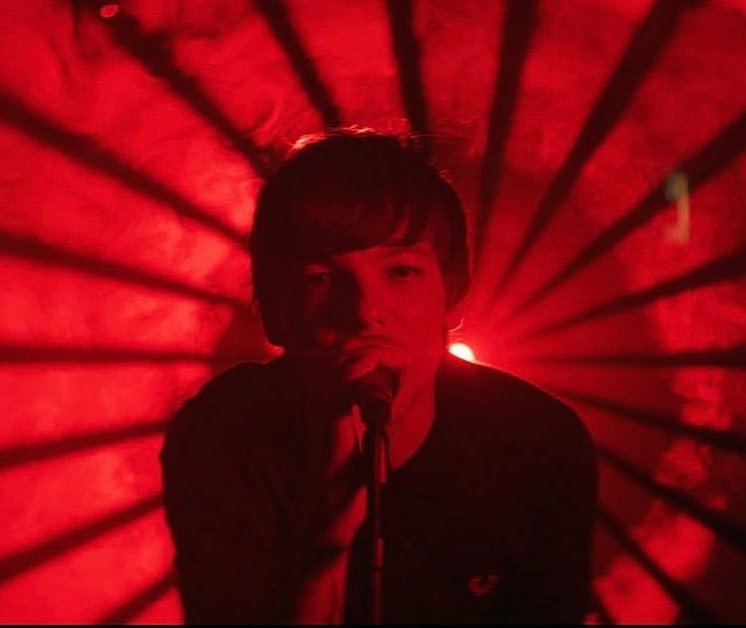 red 🧣
I vote #Louies for #BestFanArmy at the #iHeartAwards