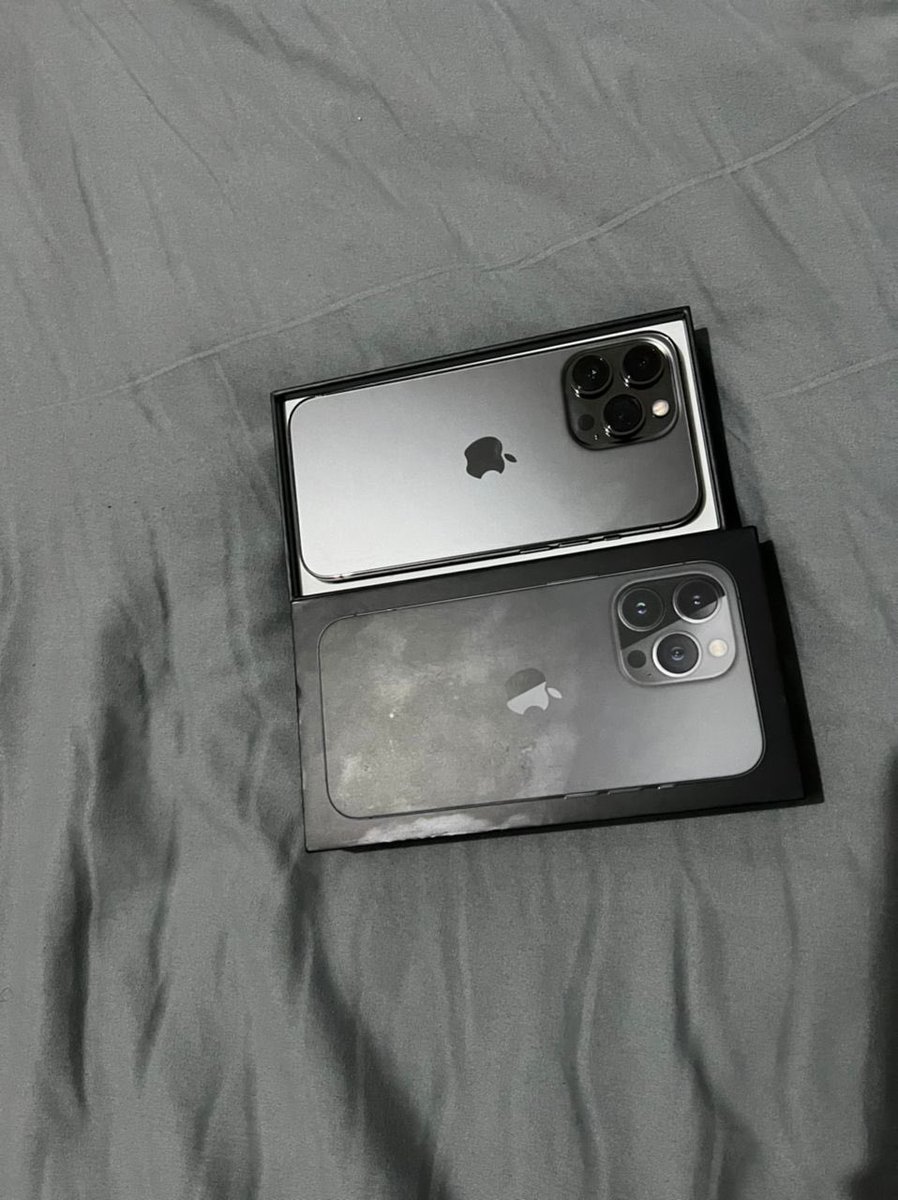 YorubaDemon16's tweet photo. Open Box
iPhone 13 pro
Graphite 
256gb
WWU
BH:100%
Phone and accessories 

Price:600k (yankee used). Pls RT if you come across this 🔥 https://t.co/EhJXuRjmnT