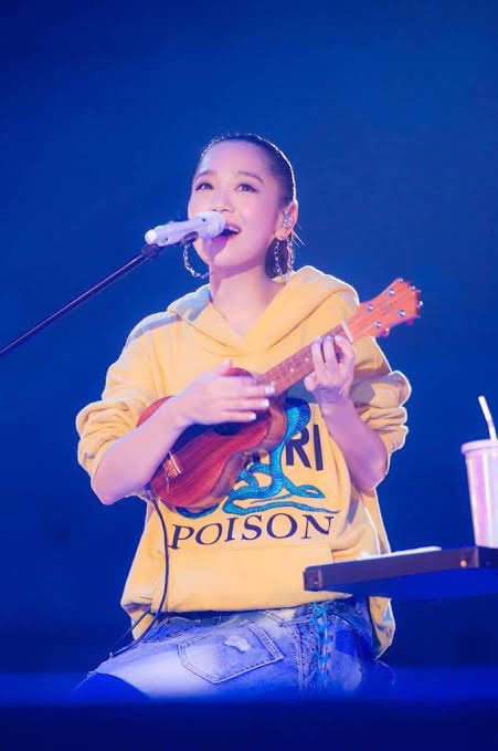 kL5ClAww2hA182R's tweet photo. あれから3年かぁー🙂
早いし懐かしい😊
#西野カナ
#カナやん
#lovecollectionlive https://t.co/KYPcXQjH9L