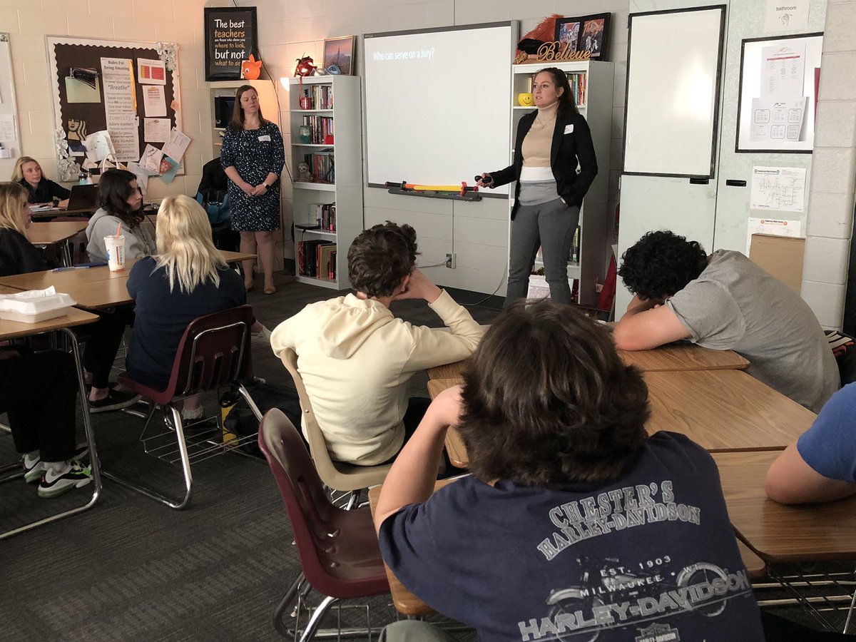 DA18th's tweet photo. We interacted with 3 sections, and we sure wish our English classes had been like this! Thanks for having us! https://t.co/9SpM5kNMrn