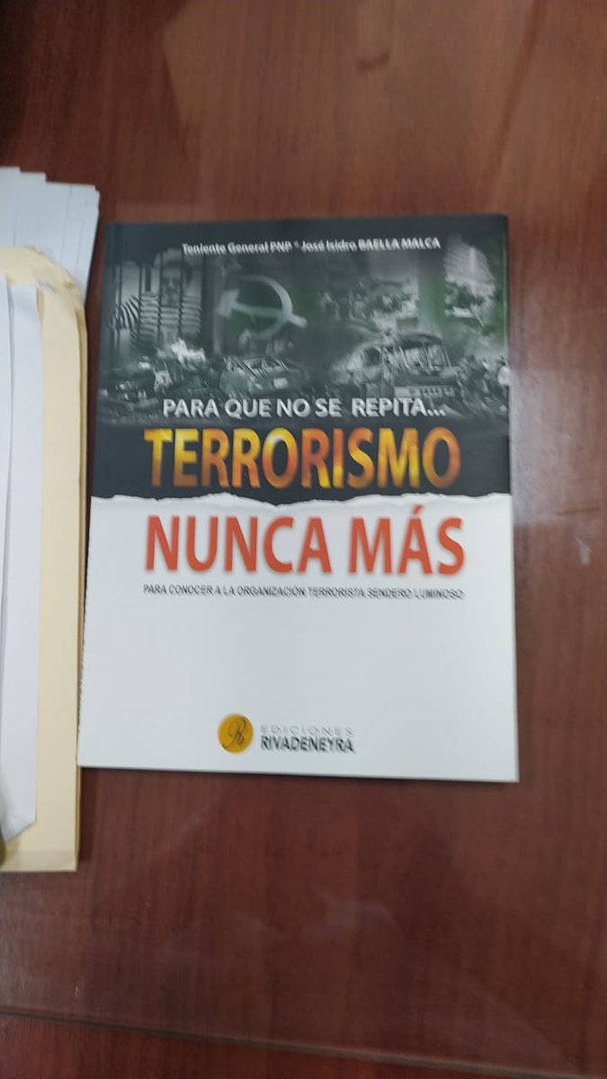 JoseBaellaMalca's tweet photo. Es preocupante que el Poder Judicial haya absuelto a Guillermo Bermejo,  los magistrados están muy lejos de entender el terrorismo en el país, es un triunfo político para él y para la organización terrorista sendero luminoso del VRAEM.
Para que no se repita"Terrorismo Nunca Más" https://t.co/69KzfYEqst