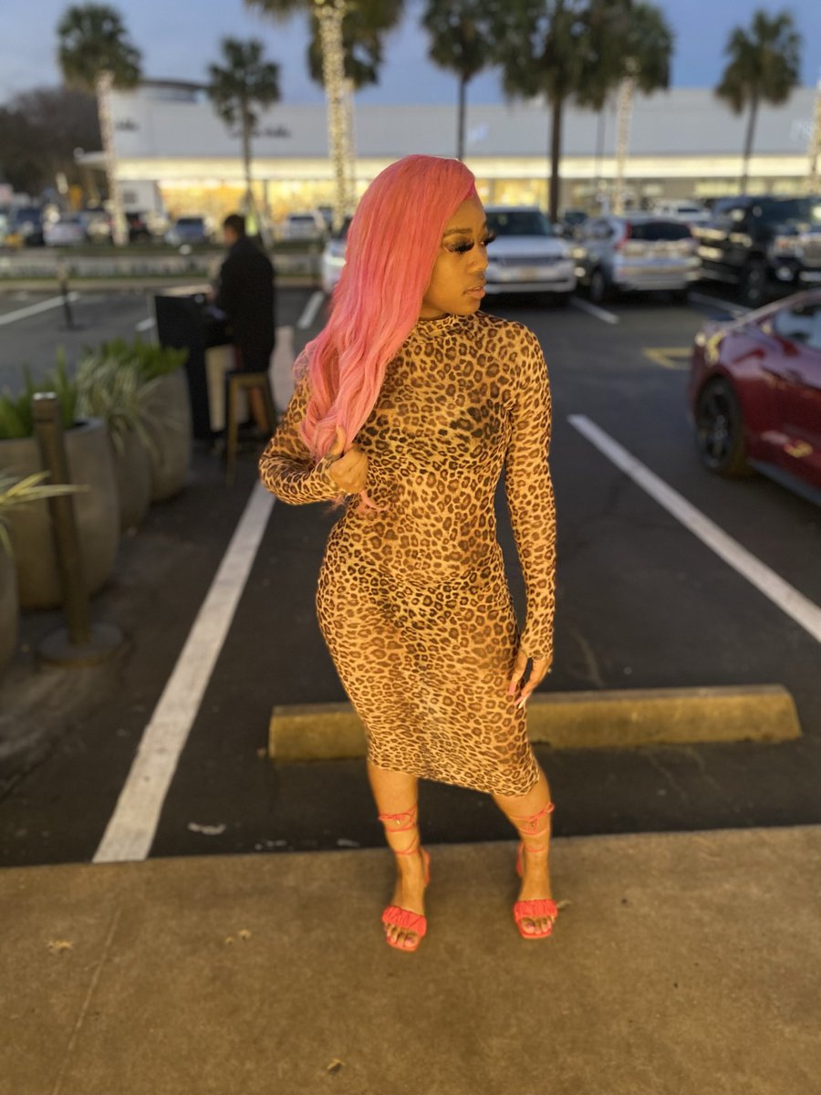 Missalexis2you's tweet photo. Realest over the baddest but this a
two for one ๐ง๐ฝ๐ป๐ฏ #fashoodat #22ndbirthday https://t.co/XnMLCLy7Fa