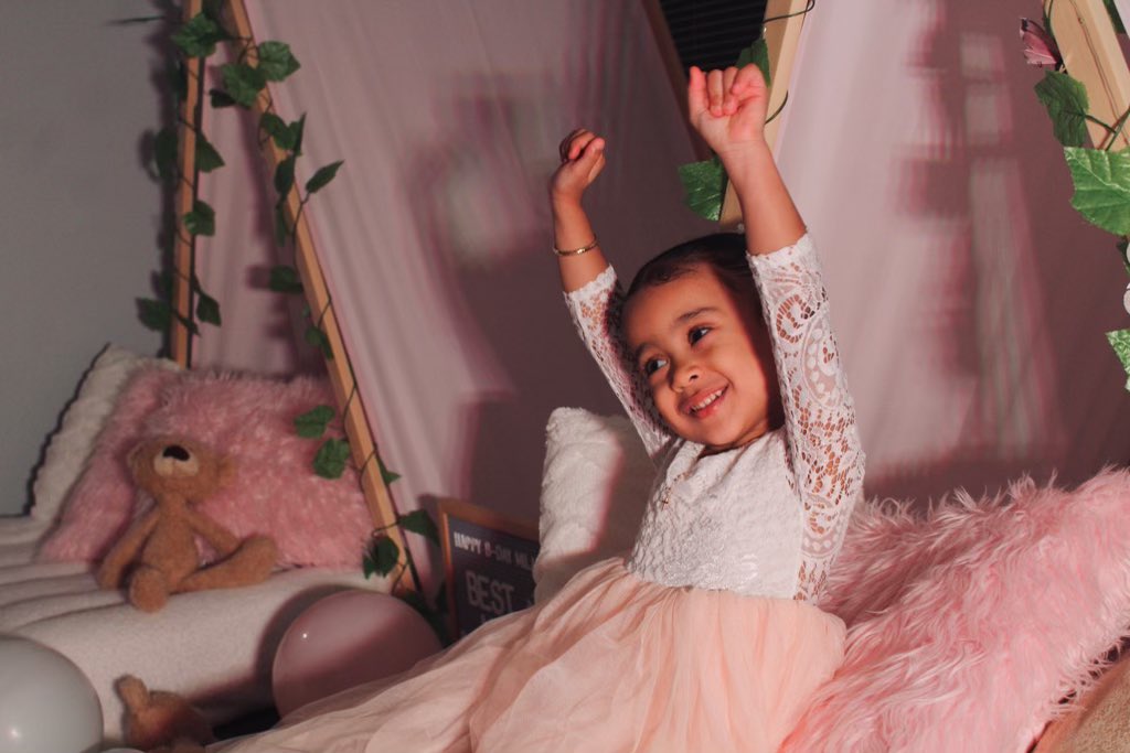Chris_cpd3's tweet photo. Happy 4th birthday to daddy’s little princess Milani Leia.. I love you to the moon and back and back around it,watching you grow and learn everything each and every day is such a great feeling as a father I can’t thank the man above anymore for bringing you to my life love you https://t.co/u5qS32wEtC