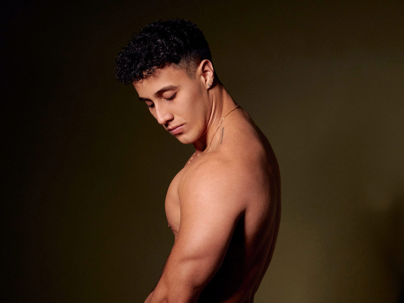 Feeling gorgeous today. 
Find your handsome lover on live gay chat...he's waiting for you.
#JockMenLive
