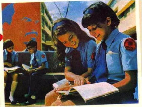 CanalCaribeCuba's tweet photo. "Esta escuela que inauguramos hoy, es del tipo que llamamos #Vocacional...nuestra patria dedica su trabajo pacífico a realizaciones como estas, para la educación de nuestra juventud. "
🔹Discurso de #FidelCastro a 48 años de la fundación de la #Lelin. 👇
https://t.co/1beJAzRU8k https://t.co/0Fy1gv0Gas