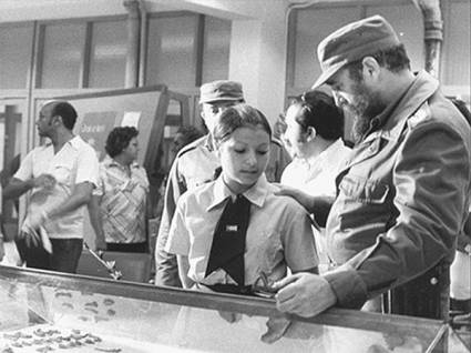 CanalCaribeCuba's tweet photo. "Esta escuela que inauguramos hoy, es del tipo que llamamos #Vocacional...nuestra patria dedica su trabajo pacífico a realizaciones como estas, para la educación de nuestra juventud. "
🔹Discurso de #FidelCastro a 48 años de la fundación de la #Lelin. 👇
https://t.co/1beJAzRU8k https://t.co/0Fy1gv0Gas