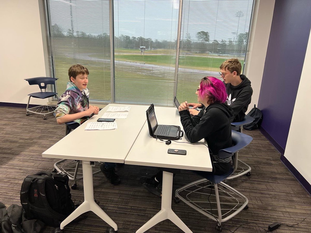 Wildkat_Robo_HS's tweet photo. Meet #3 of the #NorthHoustonFTCLeague is this Sat, so the agenda is #drivingpractice, finishing #caddrawings & teaching newbs how to CAD, and #homework - we are UIL so #gradescomefirst. @ftcteams #FreightFrenzy .@WildkatRobotiks @WillisISD_CTE https://t.co/YkEhnqIrHn