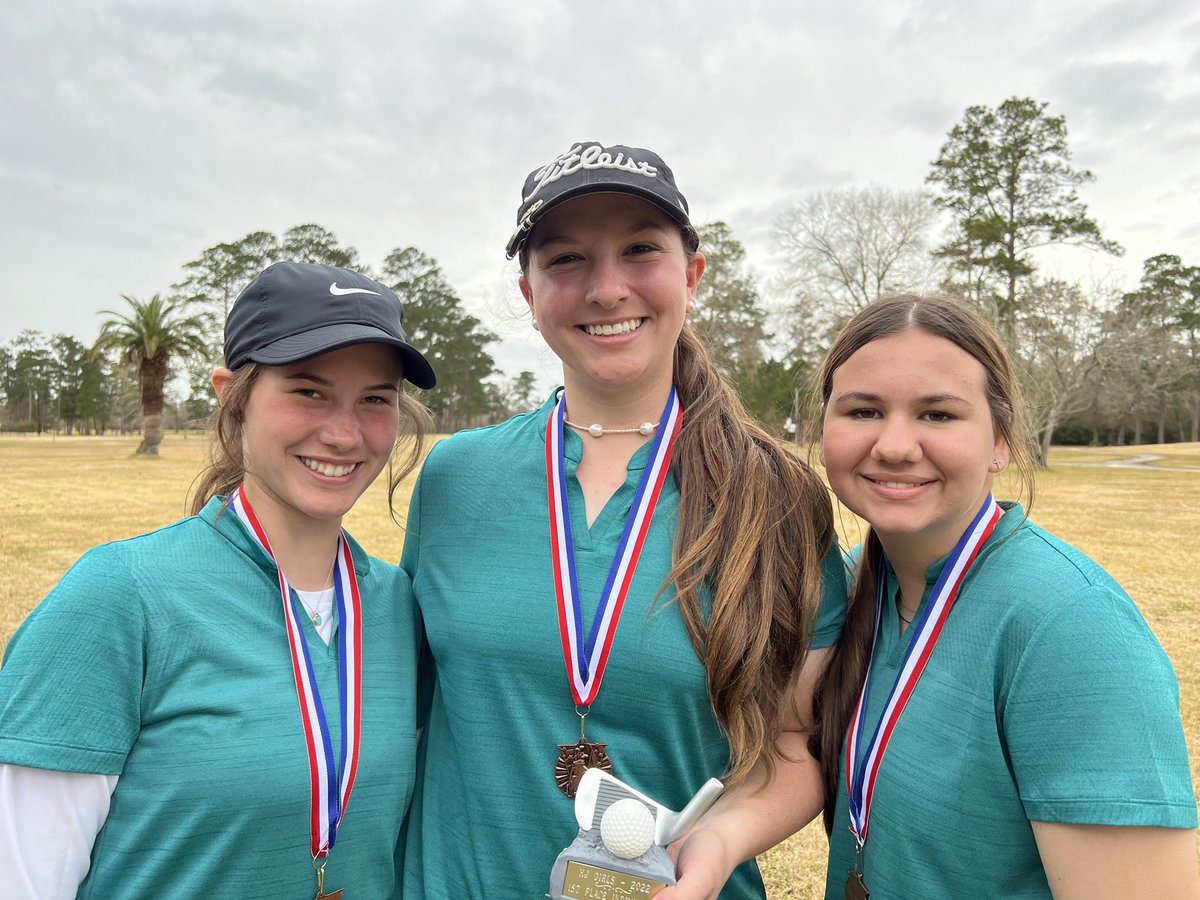 The girls golf team placed 3rd at the HJ Tournament today! Montana DiLeo came in 1st place individually. 
Pictured from left to right are Cassie Grizzaffi, Montana DiLeo, and Isabella Ihle. Not pictured are Neely Wozniak and Jaycie Benton.