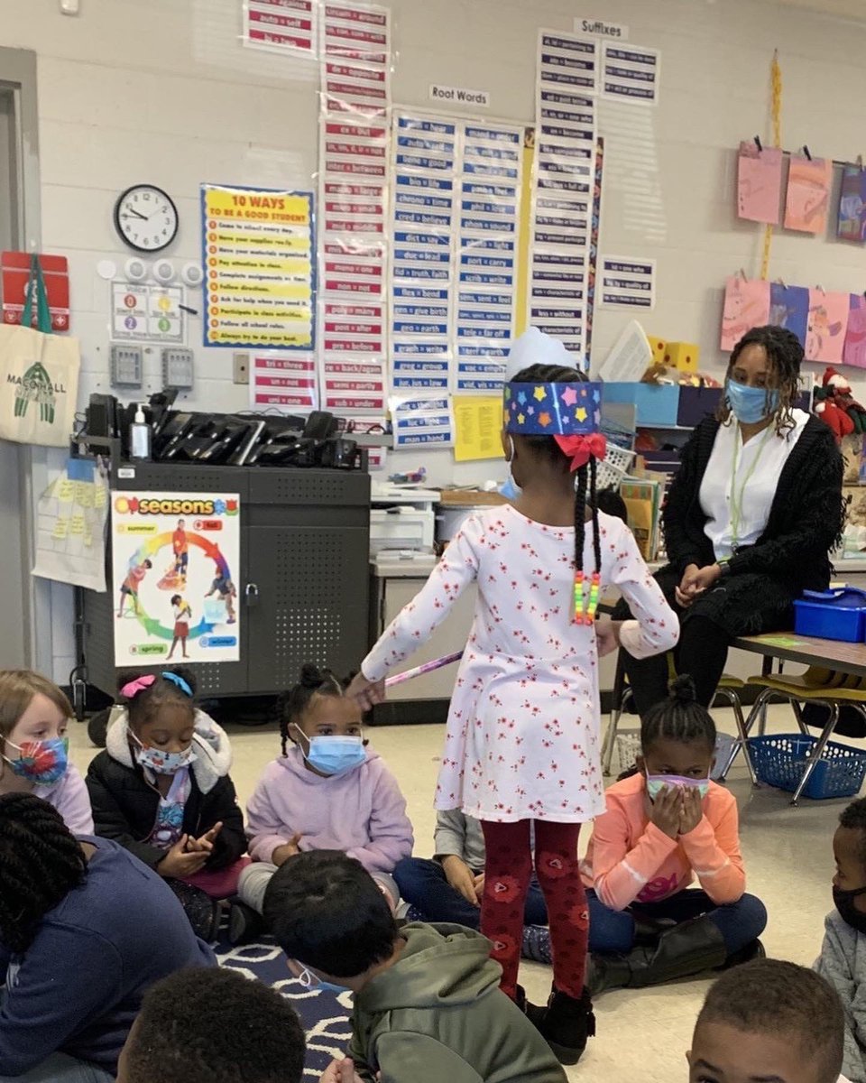 Capo_DP's tweet photo. Guess who’s Star of the Week!? Our girl had to complete a big ‘All About Me’ poster and shared some of her favorite things with her classmates! Great job, #Princess_Alyson! #StarOfTheWeek #KindergartenKhronicals #Education #BlackGirlJoy #ProudDad #GirlDad #PaytonParty https://t.co/q6FR5bc2K7