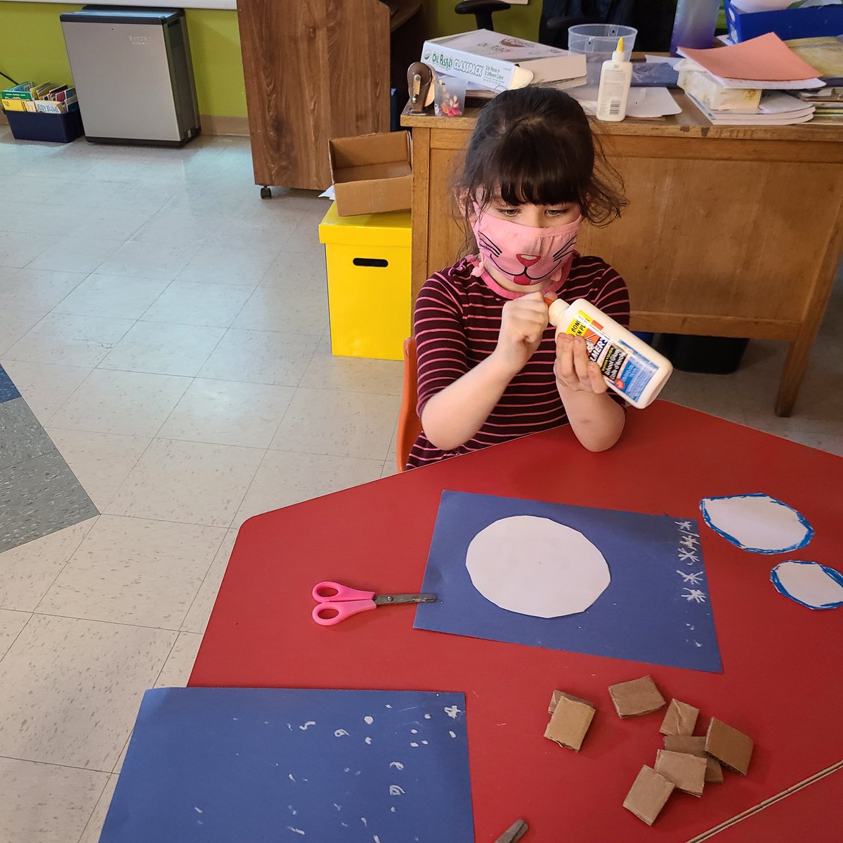 Our primary class made melted snowmen in Art today ☃️❄️🎨 <a href="/msabbottsma/">Ashley Abbott</a> <a href="/NLESDCA/">NLESD</a> #art