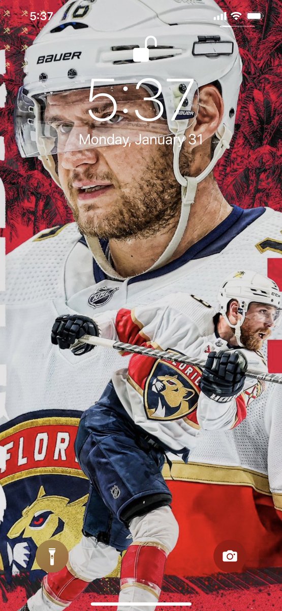 My uncle, who lives in Ft Lauderdale, FL is a diehard Florida Panthers fan. 

He’s got season tickets and sent me this wallpaper. It looks awesome on my Lock Screen! 

Panthers have a very special team for a long time. #TimeToHunt #NHL https://t.co/fk4s1CaWDL