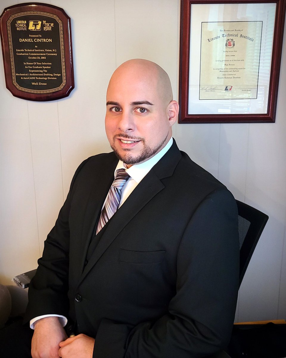 DanCintron's tweet photo. Decided it’s time to update my outdated LinkedIn profile picture.  Thanks to my gorgeous fiancée for taking this picture for me.  She definitely knows how to make me look good. https://t.co/kMp6CNleIM