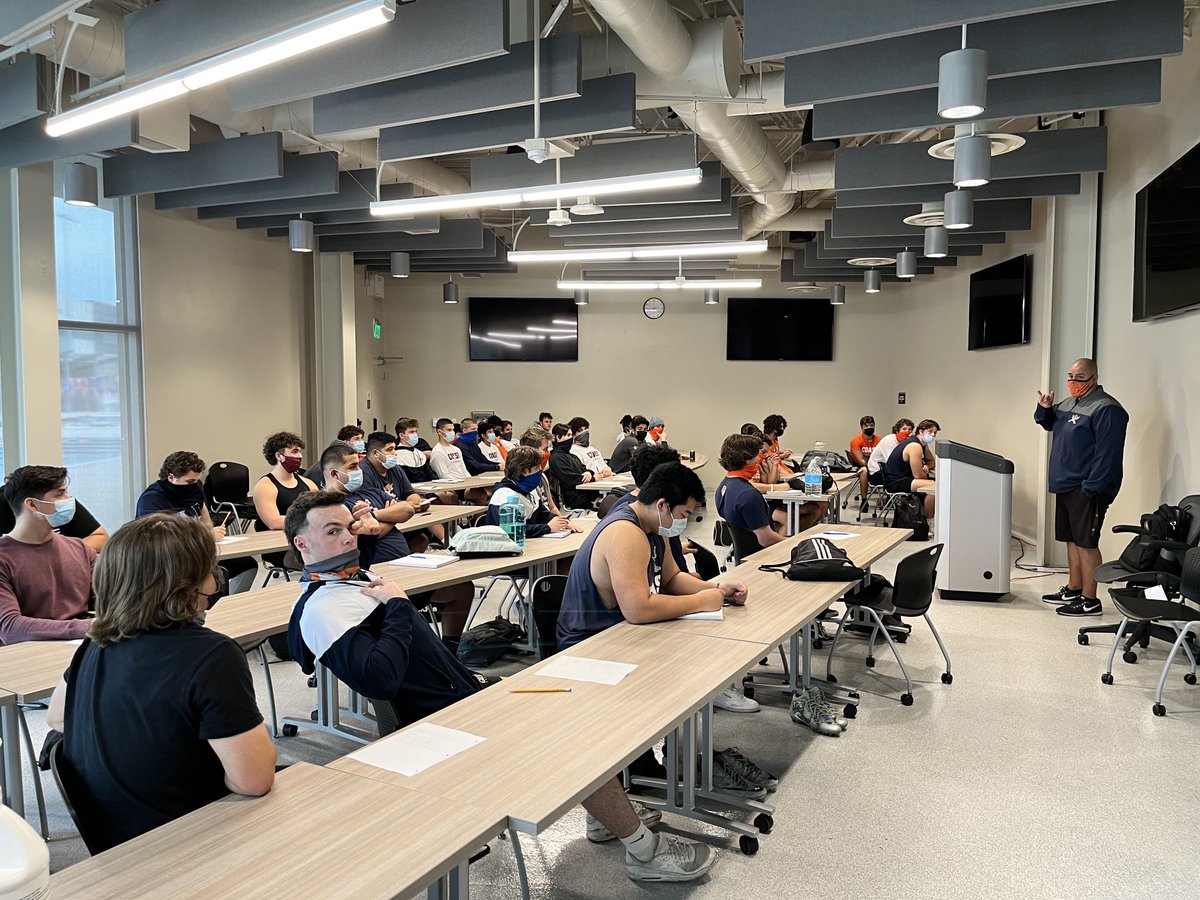 CoachFalks's tweet photo. First day of the semester. Pumped to be with our team again!!! LFG #GoCoast #WinTheDay #FinishMentality https://t.co/WLtQ971LyL