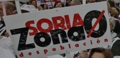 Que en medio del #debateCYLrtve en el bloque de despoblación no se mencionen medidas extraordinarias para Soria por ninguno de los tres candidatos dice mucho del nivel y su compromiso con nuestra provincia. La única opción de llevar nuestra voz a las Cortes de CyL es <a href="/SoriaYa/">SORIA ¡YA!</a>