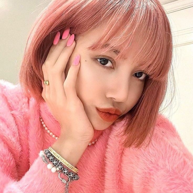 firepink_sqd's tweet photo. 🚨 GAME DO DIA 31/01/2022

• De qual era é esse outfit?

Início: 20:00 ou 20:30
Vencedor: https://t.co/LwL5PgdRGK