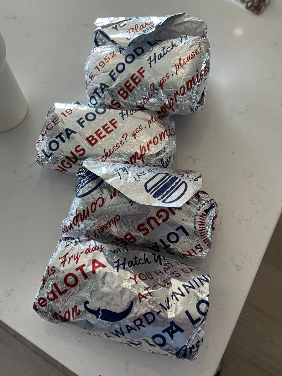 utedaddy's tweet photo. Find you a partner that will drive 840 miles to bring you Blake’s breakfast burritos. #HatchIsLife https://t.co/Xt8VmmxsPP