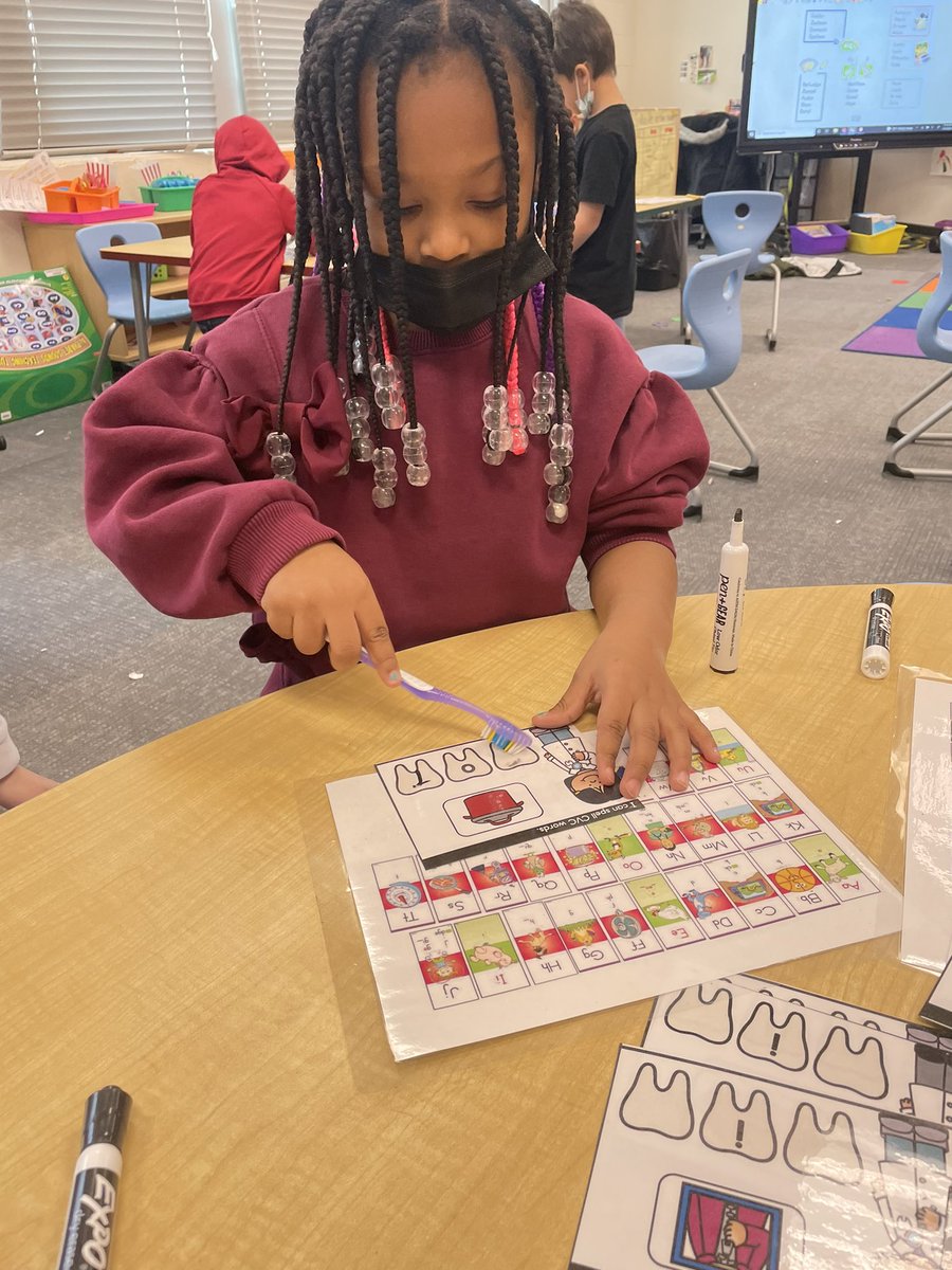 Lauren Roeder tweet media