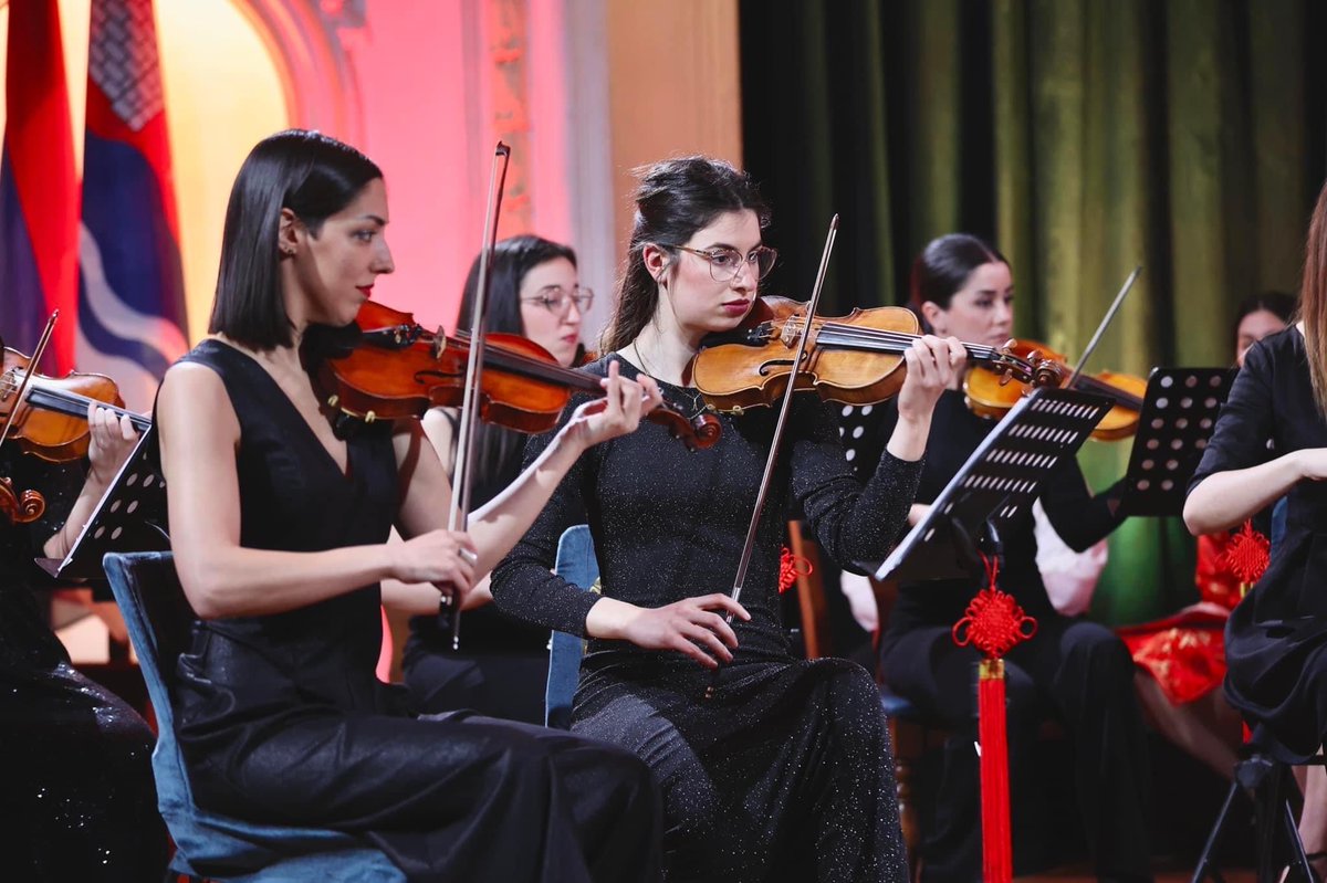 ljstevic's tweet photo. Nova godina vodenog tigra. Koncert u čast KNG https://t.co/y3dV6kggZF