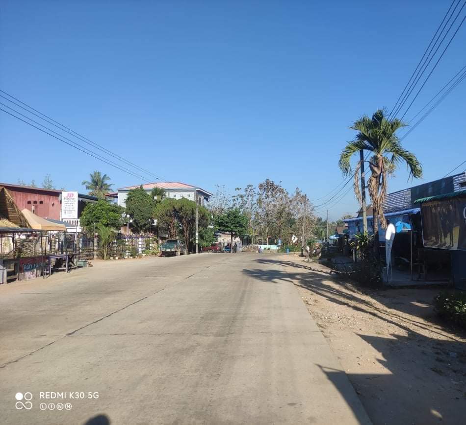Khithitofficial's tweet photo. ယနေ့ ကရင်ပ��ည်နယ် ကော့ကရိတ်ခရိုင် ဘုရားသုံးဆူမြို့ အသံတိတ်သပိတ်မြင်ကွင်း https://t.co/b2IPs7uo8X