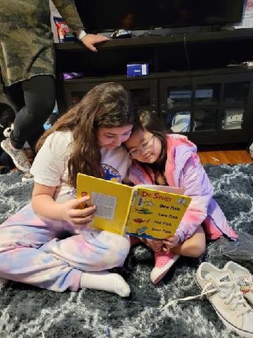 ElementaryGeil's tweet photo. 4th graders getting ready for World Read Day on Wednesday!!! https://t.co/JpkSuOIrRn