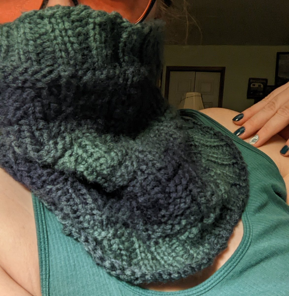 MegaaaGrateful's tweet photo. I liked this pattern so much I made another one and added ribbed edges for a more finished look. #justkeepknitting #knitting #knittherapy #knitwear #cowl #pattern #wintergear #handmade https://t.co/ZMkMVT6ucw