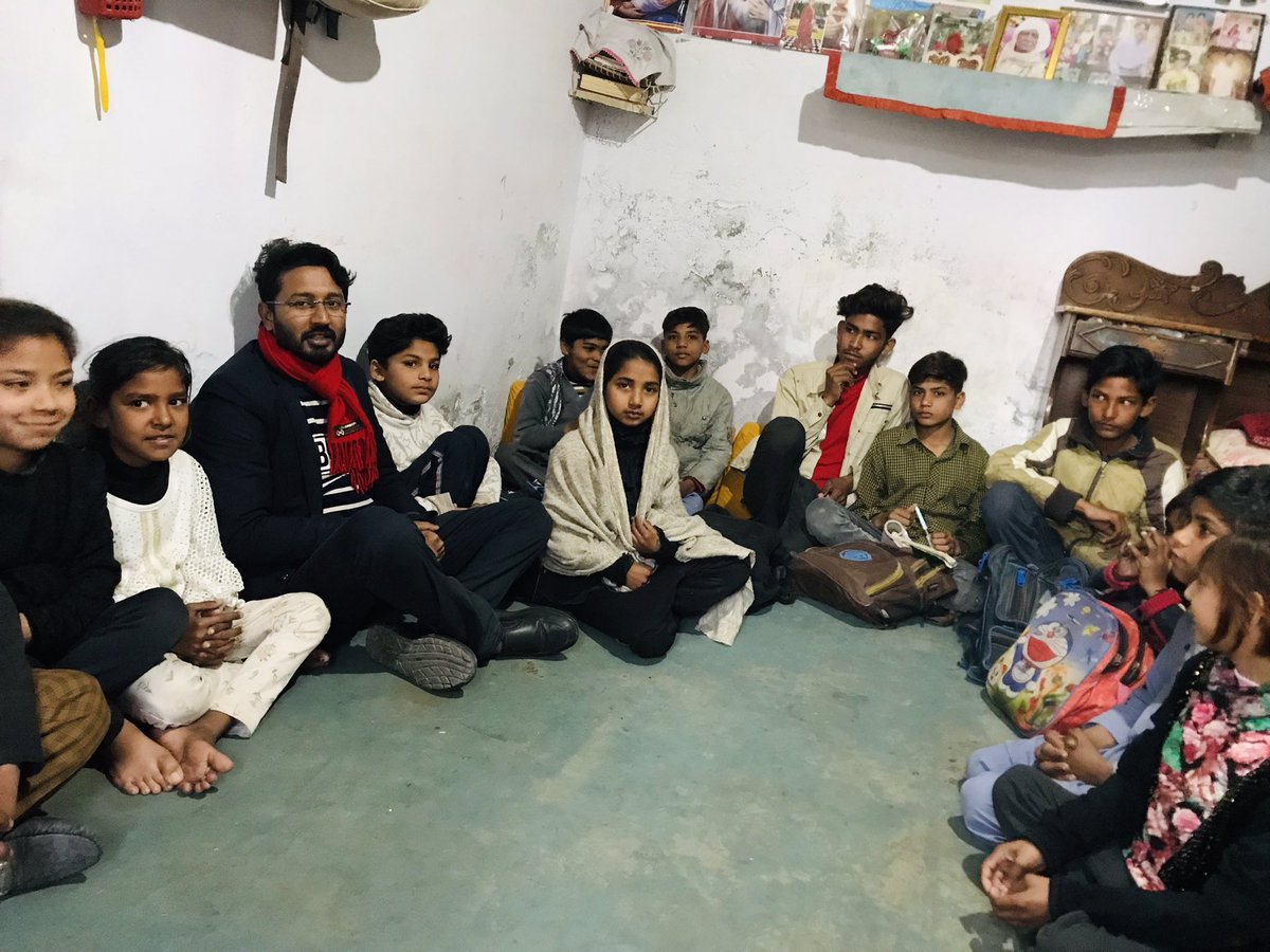 SanawarBalam's tweet photo. Sanawar Balam arrange an orientation sessions on "Protecting Children from Abuse, exploitation and promotion of online safety" with a group of children at Virk Colony Sargodha.
Thanks Search For Justice for giving me opportunity.
#ENDviolence #AllforChildren #childportection https://t.co/lrdhzAWukE